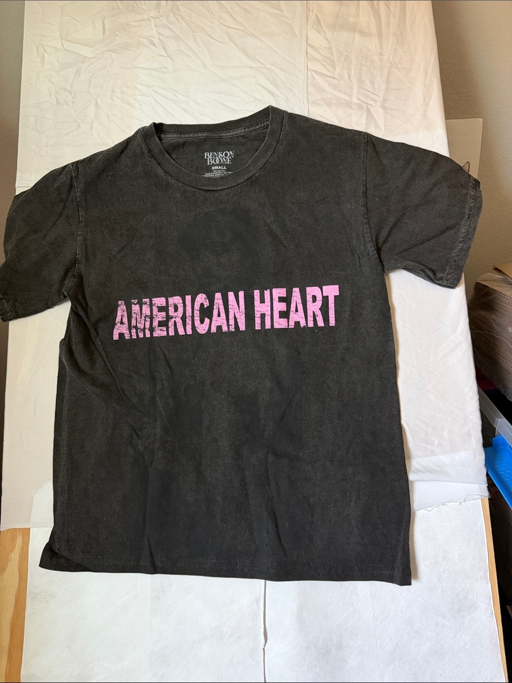 American Heart - Benson Boone Graphic Tee - Black with Pink Logo